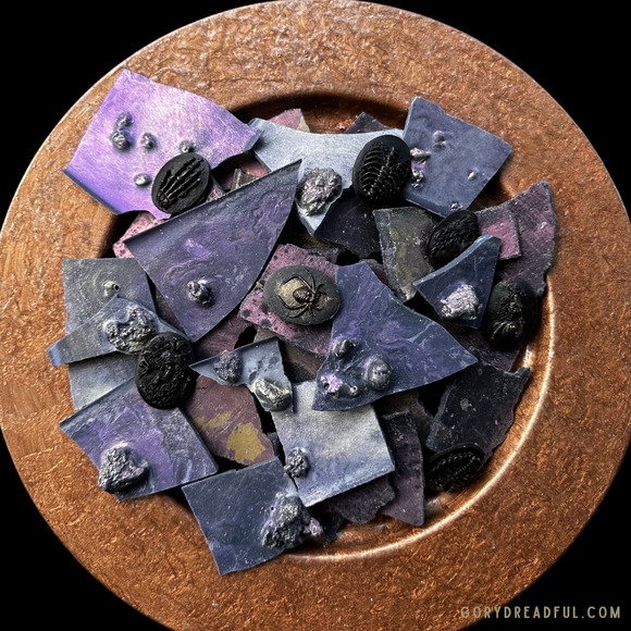 Plum Spooky Wax Melt Brittle: Plum Cinnamon Patchouli Leaf Cashmere Woods Scent - Picture 5 of 10